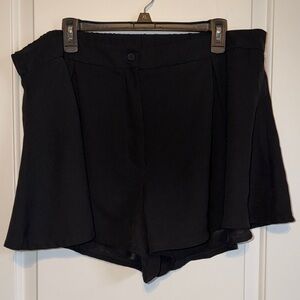 SHEIN Black Flared High-Rise Skort
